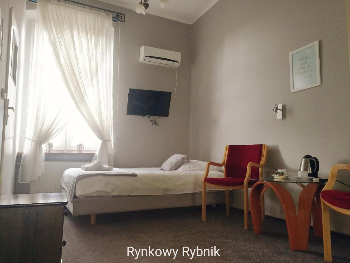 Rynkowy Aparthotel Rybnik  Ngoại thất bức ảnh